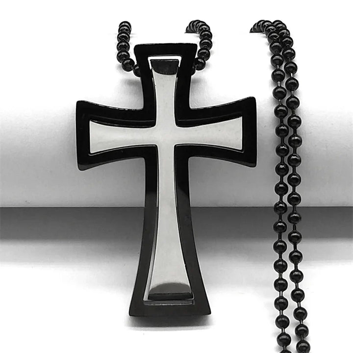 Colar com Pingente de Cruz Católica em Aço Inoxidável