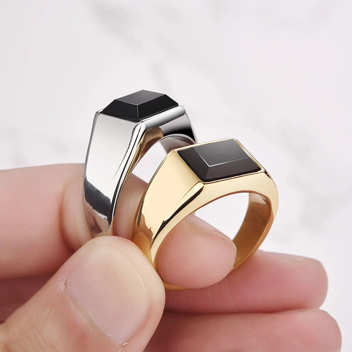 Anel Masculino Chevalier Quadrado com Pedra de Ônix Preta em Aço 316L