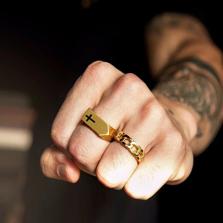 Anel Masculino Banhado a Ouro  - O Toque de Classe