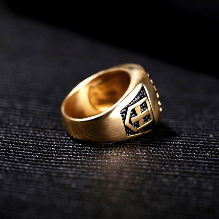 Anel Maçonaria Cravejado com Zircônia Cúbica  Banhado a Ouro 18K